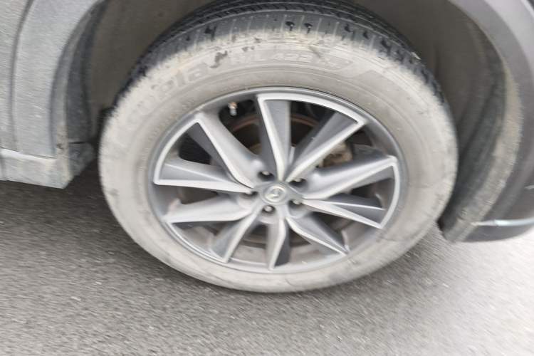 Used Mazda CX-5 2020 2.5L Automatic Two-Wheel Drive ZhiZun Version Right Front Wheel Hub