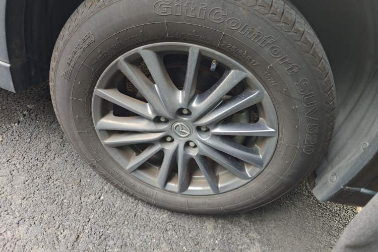 Used Mazda CX-5 2020 Revised Version 2.0L Automatic Two-Wheel Drive ZhiZun Trim Right Front Wheel Hub