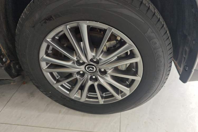 Used Mazda CX-5 2020 Revised Version 2.0L Automatic Two-Wheel Drive Smart Type Right Front Wheel Hub