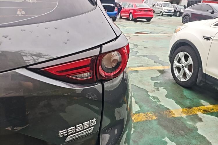 Used Mazda CX-5 2020 Revised Version 2.0L Automatic Two-Wheel Drive ZhiZun Trim Right Rear Taillight