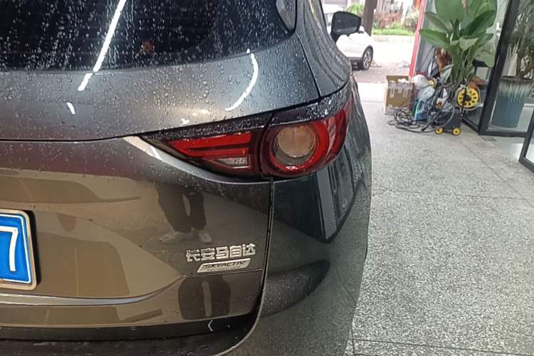 Used Mazda CX-5 2020 Revised Version 2.5L Automatic Two-Wheel Drive ZhiZun Trim Right Rear Taillight