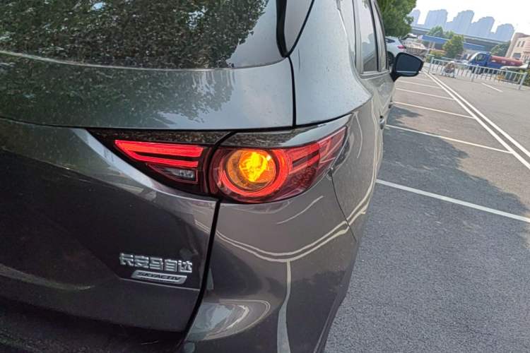 Used Mazda CX-5 2020 2.5L Automatic Two-Wheel Drive Smart Version Right Rear Taillight