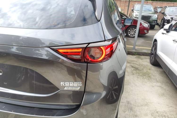 Used Mazda CX-5 2020 2.0L Automatic Two-Wheel Drive ZhiZun Version Right Rear Taillight