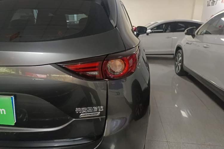Used Mazda CX-5 2020 2.0L Automatic Two-Wheel Drive ZhiZun Version Right Rear Taillight