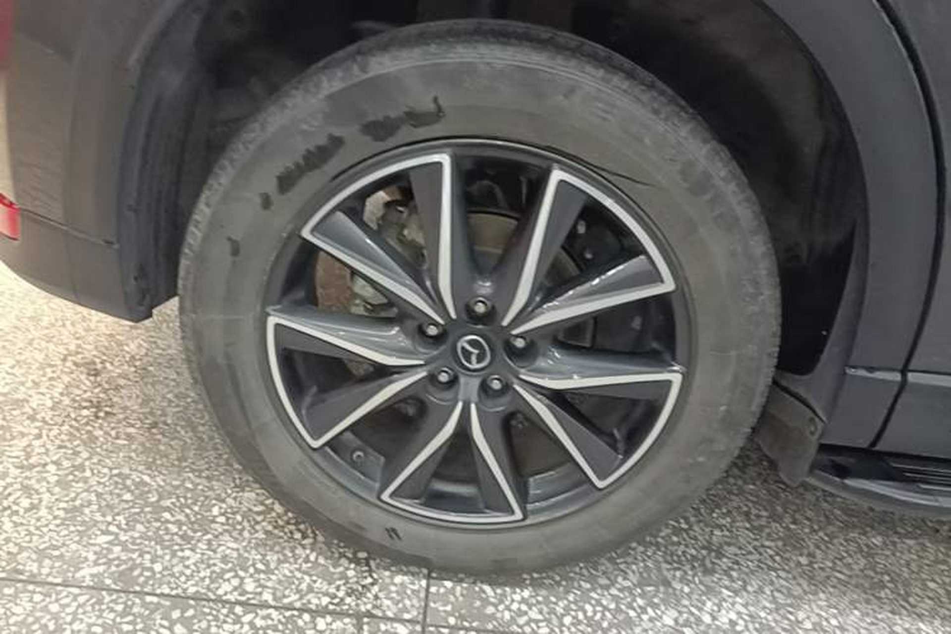 Used Mazda CX-5 2020 Revised Version 2.5L Automatic Two-Wheel Drive ZhiZun Trim Right Rear Wheel Hub