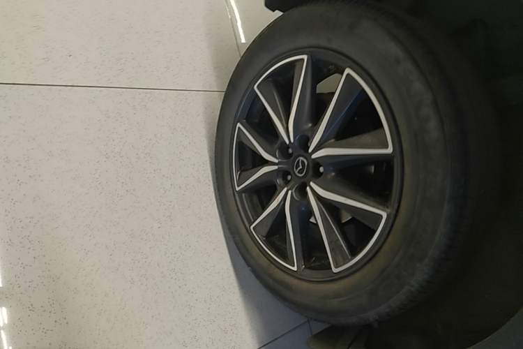 Used Mazda CX-5 2020 2.5L Automatic 4x4 Flagship Edition Right Rear Wheel Hub