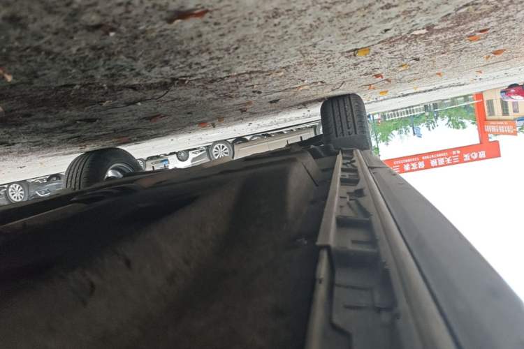 Used Mazda CX-5 2020 2.0L Automatic Two-Wheel Drive Smart Version Right Side Sill