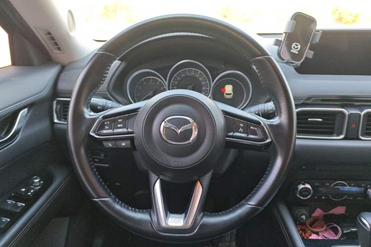 Used Mazda CX-5 2020 2.5L Automatic Two-Wheel Drive ZhiZun Version Steering Wheel