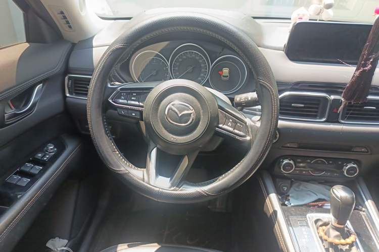 Used Mazda CX-5 2020 2.5L Automatic Two-Wheel Drive ZhiZun Version Steering Wheel