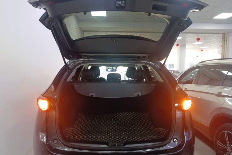 Used Mazda CX-5 2020 Revised Version 2.0L Automatic Two-Wheel Drive Smart Type Trunk