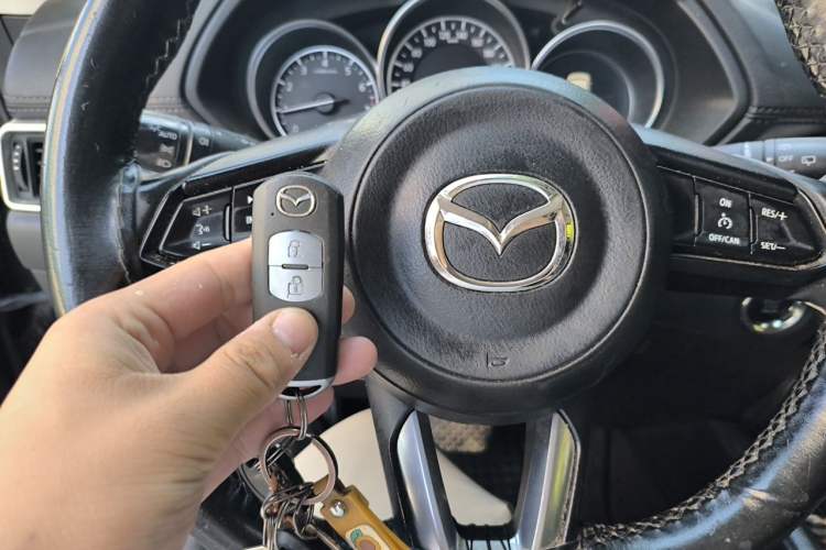 Used Mazda CX-5 2020 Revised Version 2.0L Automatic Two-Wheel Drive Smart Type Vehicle Key