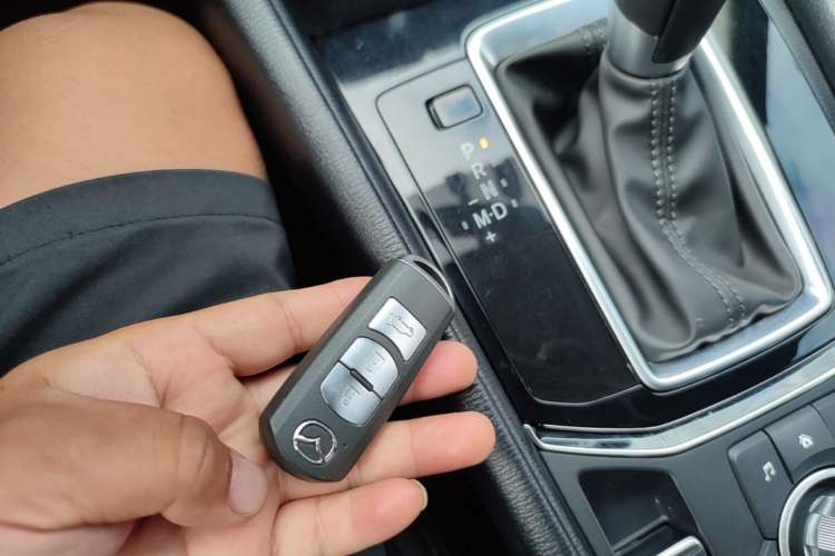 Used Mazda CX-5 2020 2.0L Automatic Two-Wheel Drive ZhiZun Version Vehicle Key