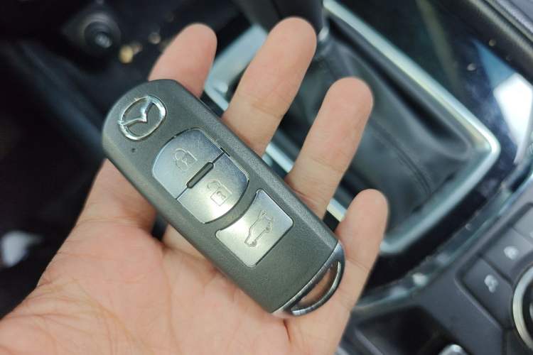 Used Mazda CX-5 2020 Revised Version 2.0L Automatic Two-Wheel Drive ZhiZun Trim Vehicle Key
