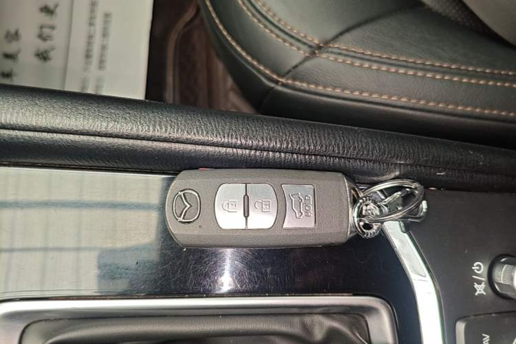 Used Mazda CX-5 2020 2.0L Automatic Two-Wheel Drive ZhiZun Version Vehicle Key
