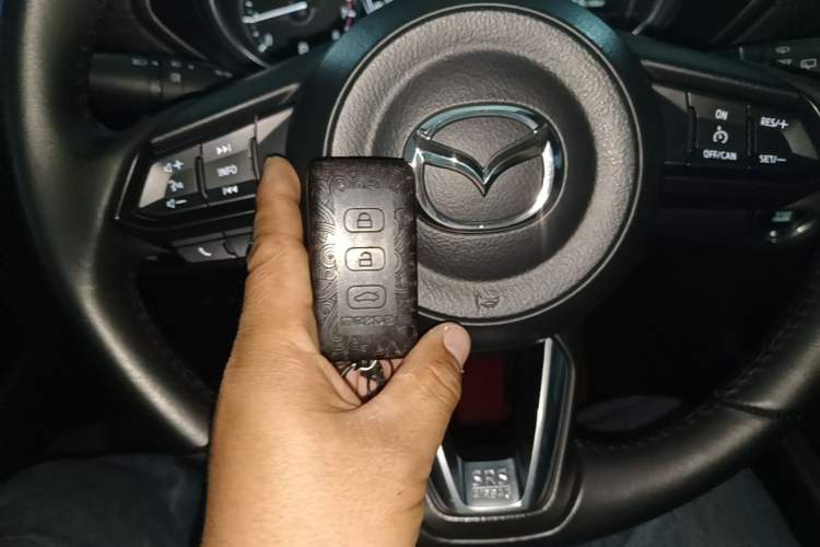 Used Mazda CX-5 2020 2.0L Automatic Two-Wheel Drive ZhiZun Version Vehicle Key