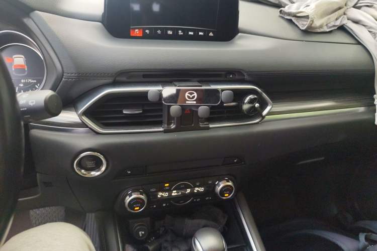 Used Mazda CX-5 2020 2.5L Automatic 4x4 ZhiZun Trim Audio And AC Panel