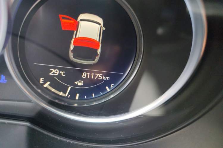 Used Mazda CX-5 2020 2.5L Automatic 4x4 ZhiZun Trim Odometer Close Up