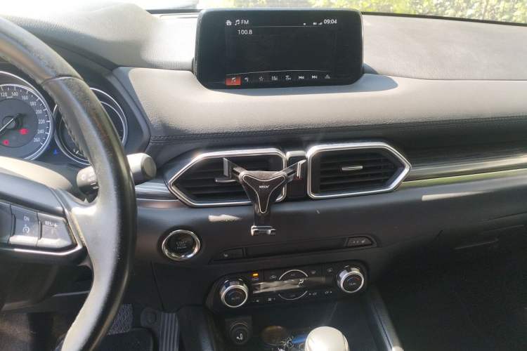 Used Mazda CX-5 2020 2.0L Automatic Two-Wheel Drive ZhiZun Version Audio And AC Panel