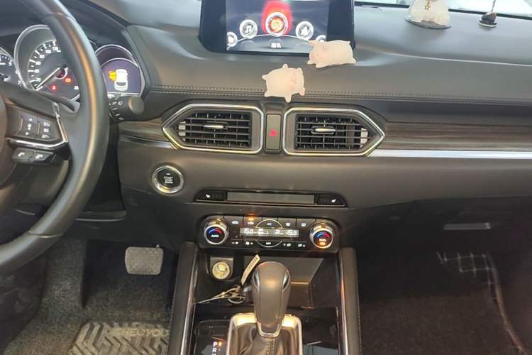 Used Mazda CX-5 2020 Revised Version 2.5L Automatic Two-Wheel Drive ZhiZun Trim Audio And AC Panel