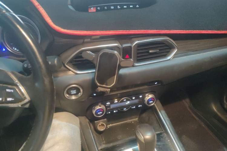 Used Mazda CX-5 2020 2.5L Automatic Two-Wheel Drive ZhiZun Version Audio And AC Panel