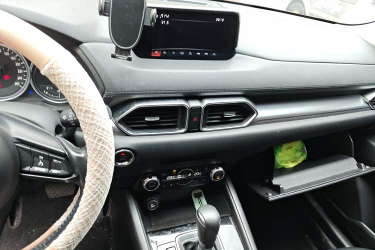Used Mazda CX-5 2020 2.0L Automatic Two-Wheel Drive Smart Version Audio And AC Panel