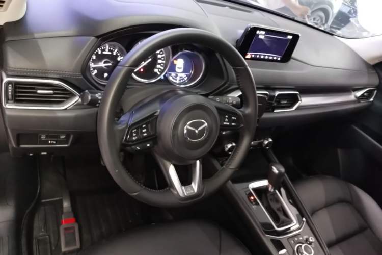 Used Mazda CX-5 2020 2.0L Automatic Two-Wheel Drive Smart Version Center Console