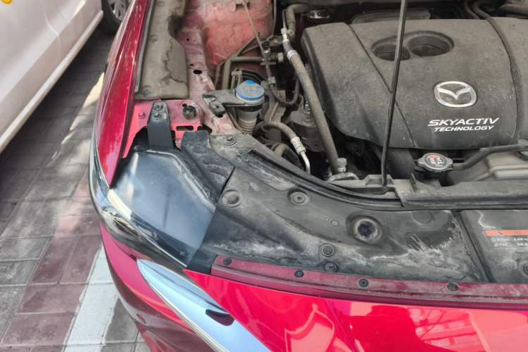 Used Mazda CX-5 2020 2.0L Automatic Two-Wheel Drive ZhiZun Version Engine Bay Right
