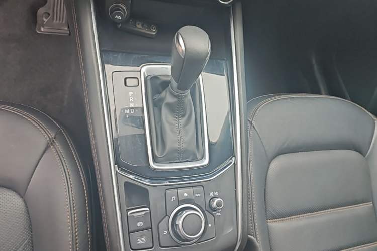 Used Mazda CX-5 2020 Revised Version 2.5L Automatic Two-Wheel Drive ZhiZun Trim Gear Lever