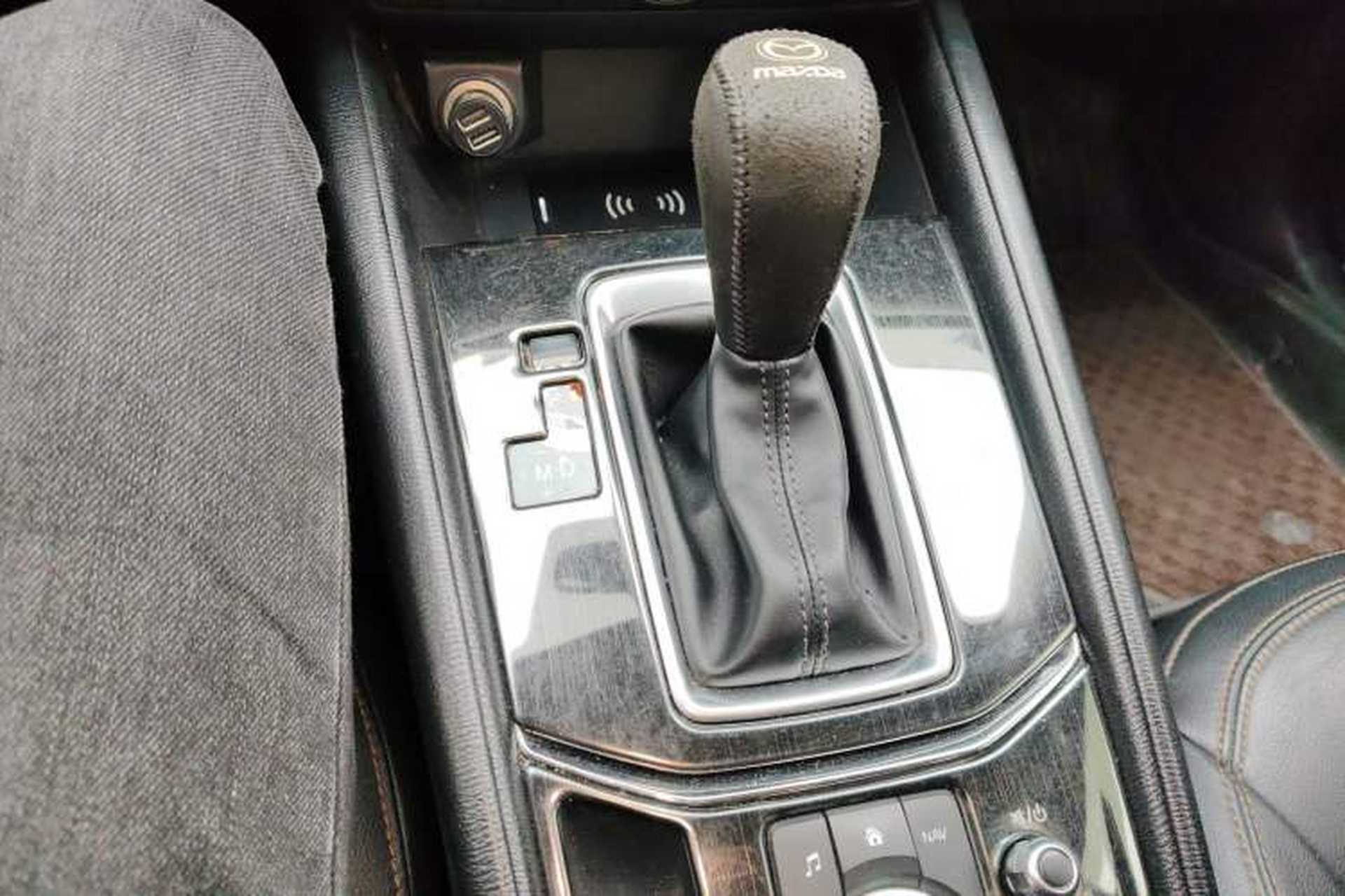 Used Mazda CX-5 2020 2.0L Automatic Two-Wheel Drive ZhiZun Version Gear Lever