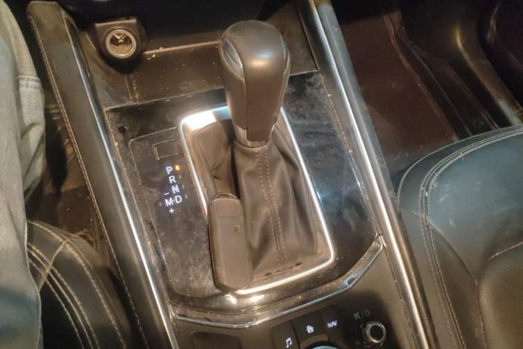 Used Mazda CX-5 2020 2.5L Automatic Two-Wheel Drive ZhiZun Version Gear Lever