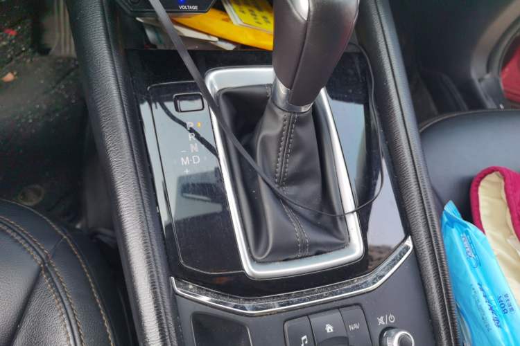 Used Mazda CX-5 2020 2.0L Automatic Two-Wheel Drive ZhiZun Version Gear Lever