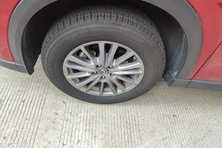 Used Mazda CX-5 2020 Revised Version 2.0L Automatic Two-Wheel Drive ZhiZun Trim Left Front Wheel Hub