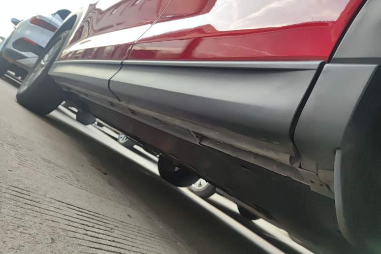 Used Mazda CX-5 2020 Revised Version 2.0L Automatic Two-Wheel Drive ZhiZun Trim Left Side Sill