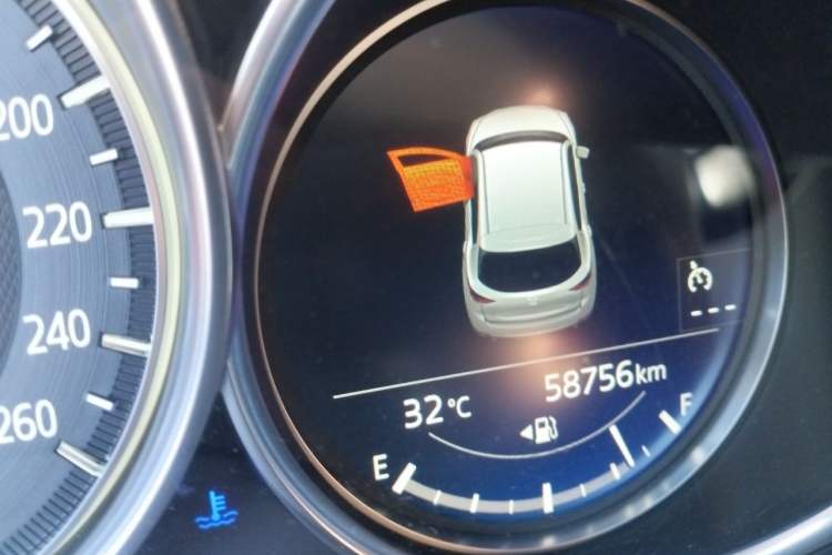 Used Mazda CX-5 2020 2.0L Automatic Two-Wheel Drive ZhiZun Version Odometer Close Up