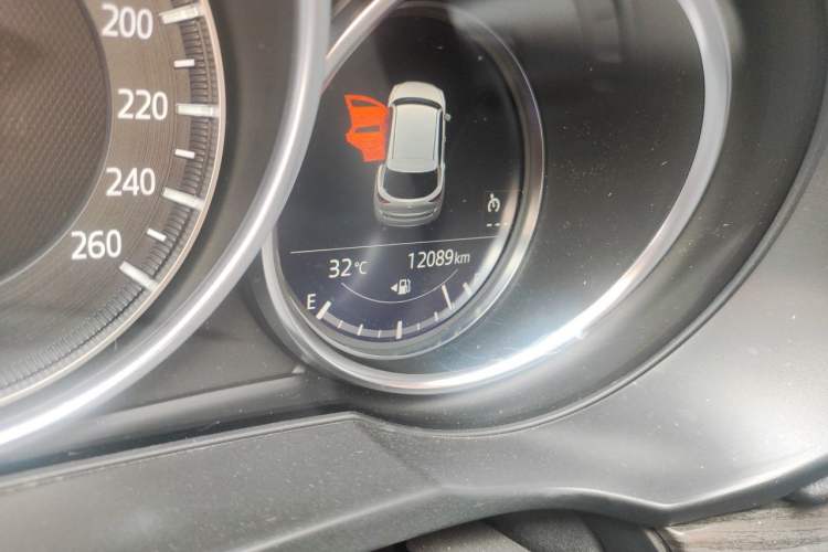 Used Mazda CX-5 2020 2.0L Automatic Two-Wheel Drive ZhiZun Version Odometer Close Up
