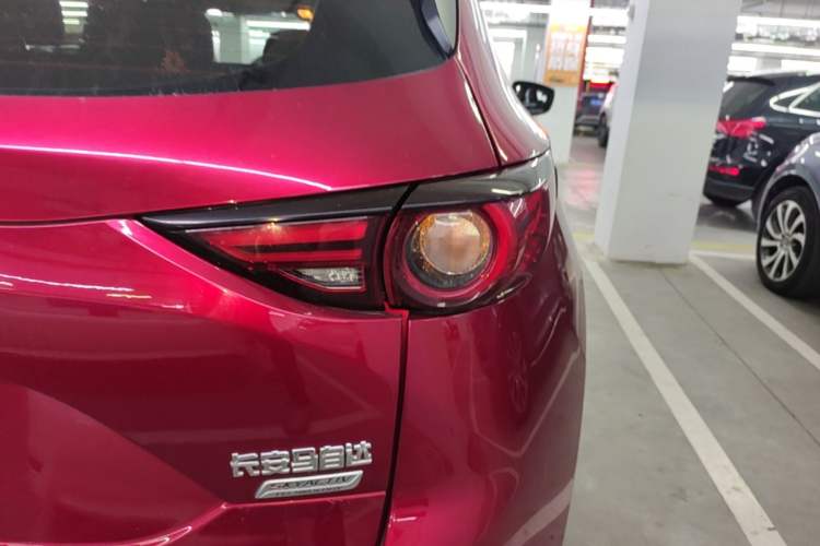 Used Mazda CX-5 2020 Revised Version 2.5L Automatic Two-Wheel Drive ZhiZun Trim Right Rear Taillight