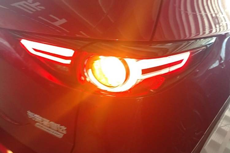 Used Mazda CX-5 2020 2.0L Automatic Two-Wheel Drive Smart Version Right Rear Taillight
