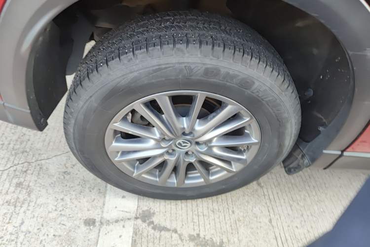 Used Mazda CX-5 2020 Revised Version 2.0L Automatic Two-Wheel Drive ZhiZun Trim Right Rear Wheel Hub