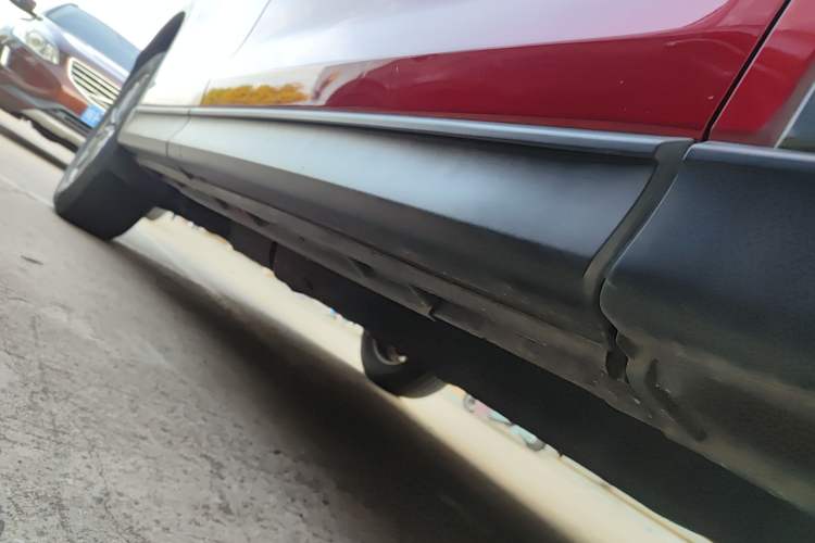 Used Mazda CX-5 2020 Revised Version 2.0L Automatic Two-Wheel Drive ZhiZun Trim Right Side Sill