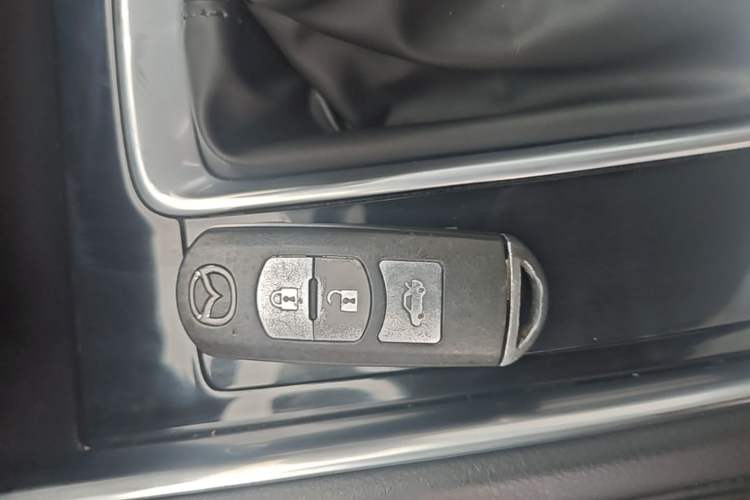Used Mazda CX-5 2020 Revised Version 2.5L Automatic Two-Wheel Drive ZhiZun Trim Vehicle Key