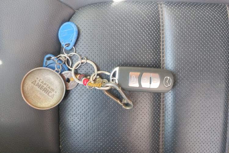 Used Mazda CX-5 2020 2.0L Automatic Two-Wheel Drive ZhiZun Version Vehicle Key