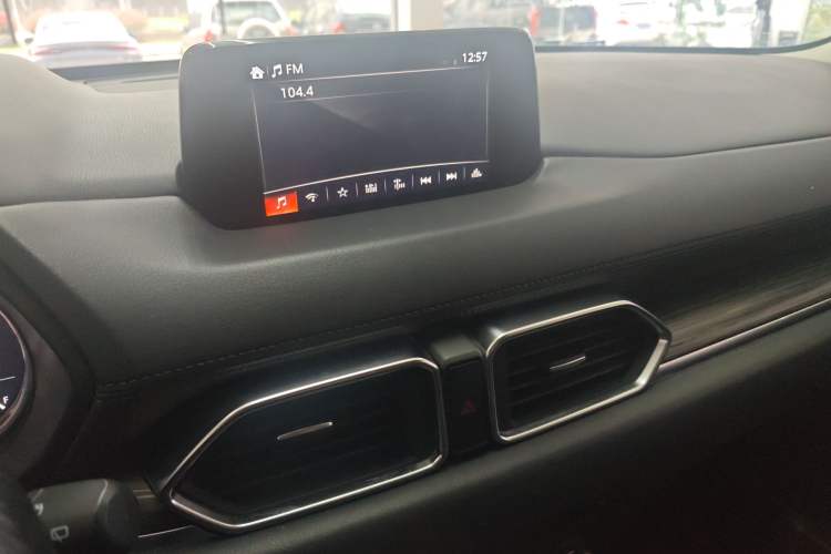 Used Mazda CX-5 2020 2.0L Automatic Two-Wheel Drive ZhiZun Version Audio And AC Panel