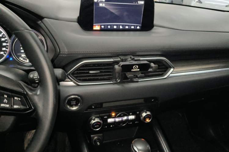 Used Mazda CX-5 2020 Revised Version 2.0L Automatic Two-Wheel Drive ZhiZun Trim Audio And AC Panel