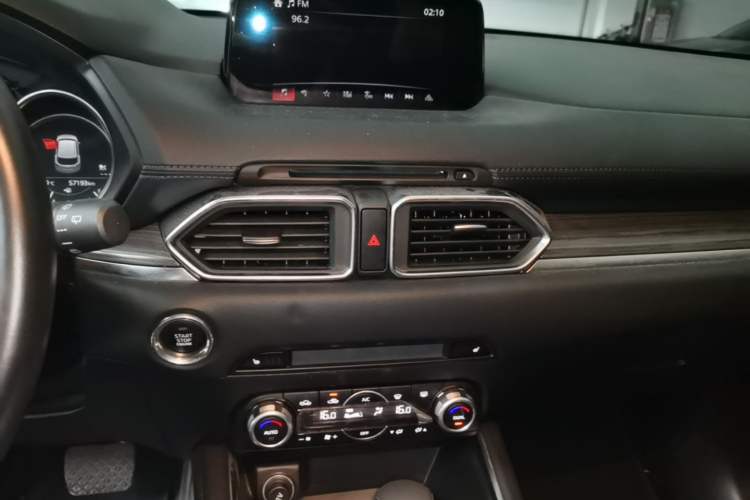 Used Mazda CX-5 2020 2.5L Automatic 4x4 Flagship Edition Audio And AC Panel