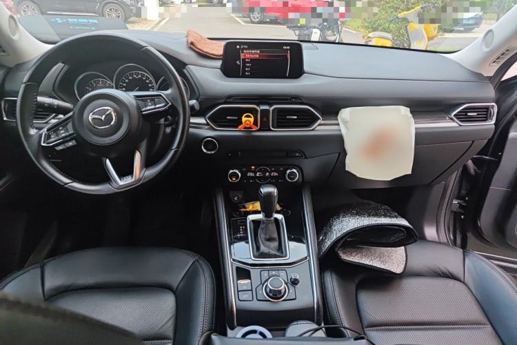 Used Mazda CX-5 2020 2.5L Automatic Two-Wheel Drive ZhiZun Version Center Console