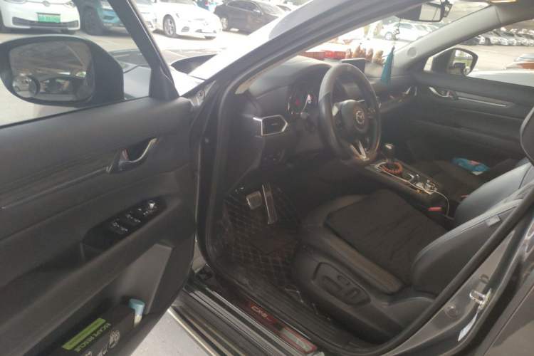 Used Mazda CX-5 2020 2.0L Automatic Two-Wheel Drive ZhiZun Version Driver Seat