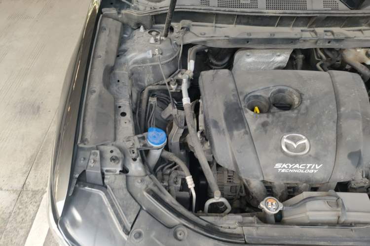 Used Mazda CX-5 2020 2.0L Automatic Two-Wheel Drive ZhiZun Version Engine Bay Right