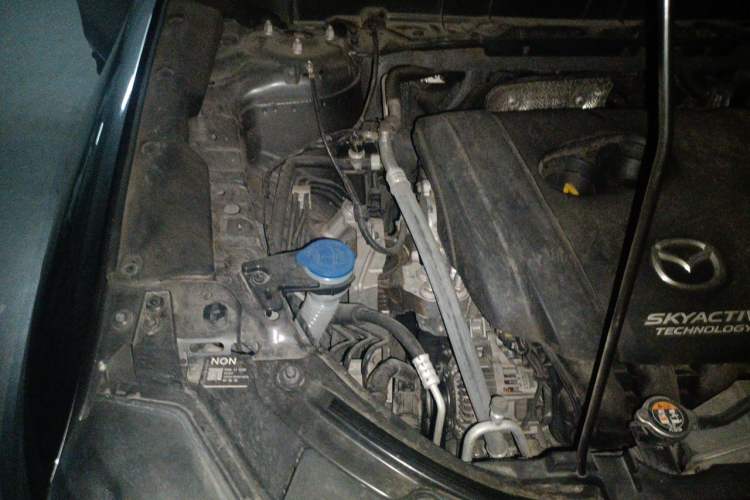 Used Mazda CX-5 2020 2.0L Automatic Two-Wheel Drive ZhiZun Version Engine Bay Right