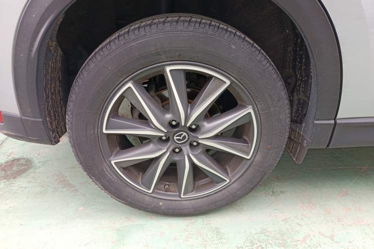 Used Mazda CX-5 2020 2.5L Automatic Two-Wheel Drive ZhiZun Version Exterior 2