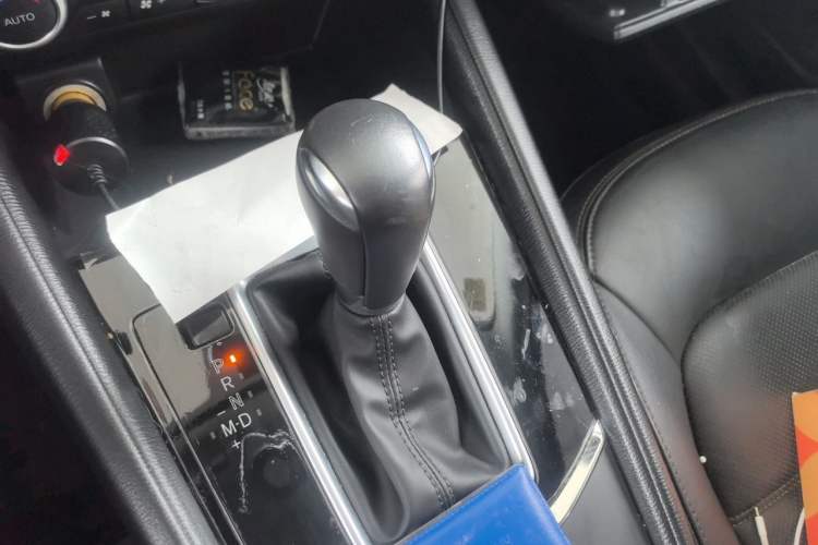 Used Mazda CX-5 2020 Revised Version 2.0L Automatic Two-Wheel Drive ZhiZun Trim Gear Lever